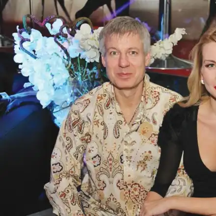 Бившият на Антония Петрова НЕГЛИЖЕ из София! (Снимки по-долу)