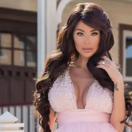 Бременната Гущерова почна ремонт, подготвя за раждането, измисли име за бебето