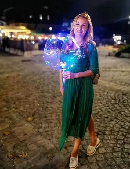 Бременната жена на Венелин Петков излиза в майчинство, предава щафетата на Елена Яръмова