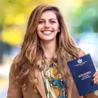 Честито! Михаела Филева се дипломира!