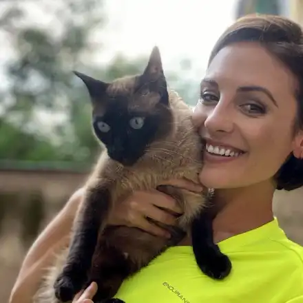 Д-р Огнянова с етюди от балкона (СНИМКИ)