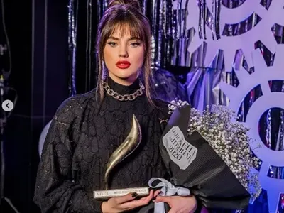 Дара Екимова и Алисия с приз „Жена на годината“ (Галерия)