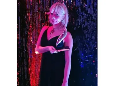 Дара Екимова и Алисия с приз „Жена на годината“ (Галерия)