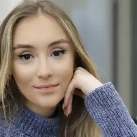 Дара Екимова пропищя от козметика