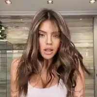 Дара се похвали с нова прическа