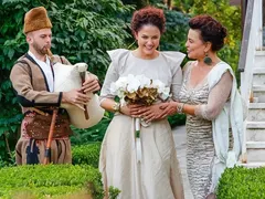 Дъщерята на Никола Гюзелев чака бебе (Красивата Адриана бременна 2 години след сватбата си)