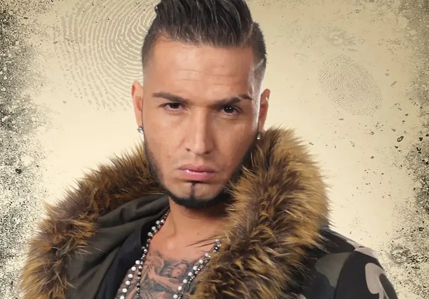 Джино пазарува от битака