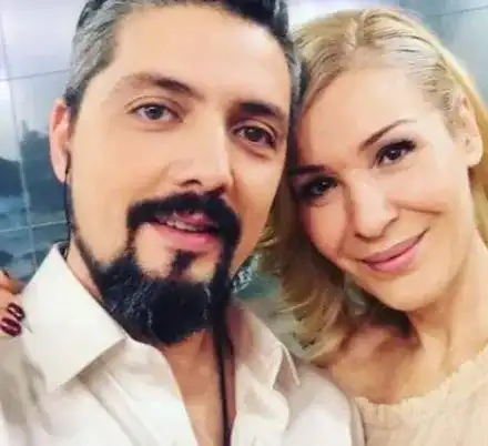 Гала лепна на Стефан коронавирус