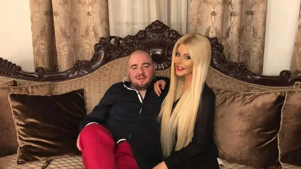 Гущерови заживяха в нова къща, плеймейтката не кърми заради импланти