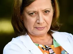 Янина Кавашева не готви на мъжа си (Д-р Кръстева от „Откраднат живот” изостави домакинските задължения)