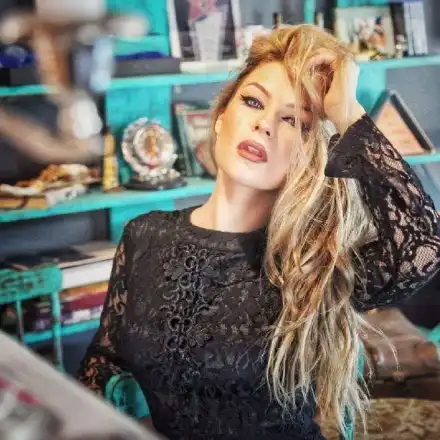 Ивета Костова промени визията си