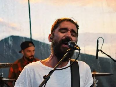 Крадци оставиха БГ музиканти без техника: Разбиха автомобилите на китариста на Вълдобрев, Ерсин от Джереми и Милена Славова…