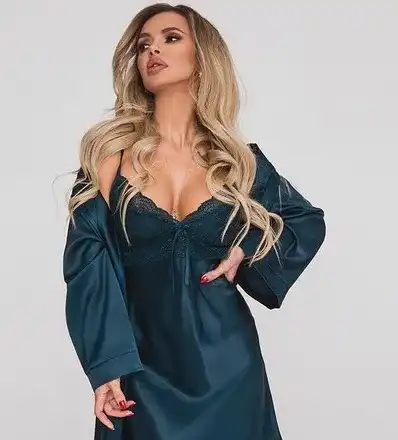 Мара Отварачката се завръща на сцената с блонди визия?