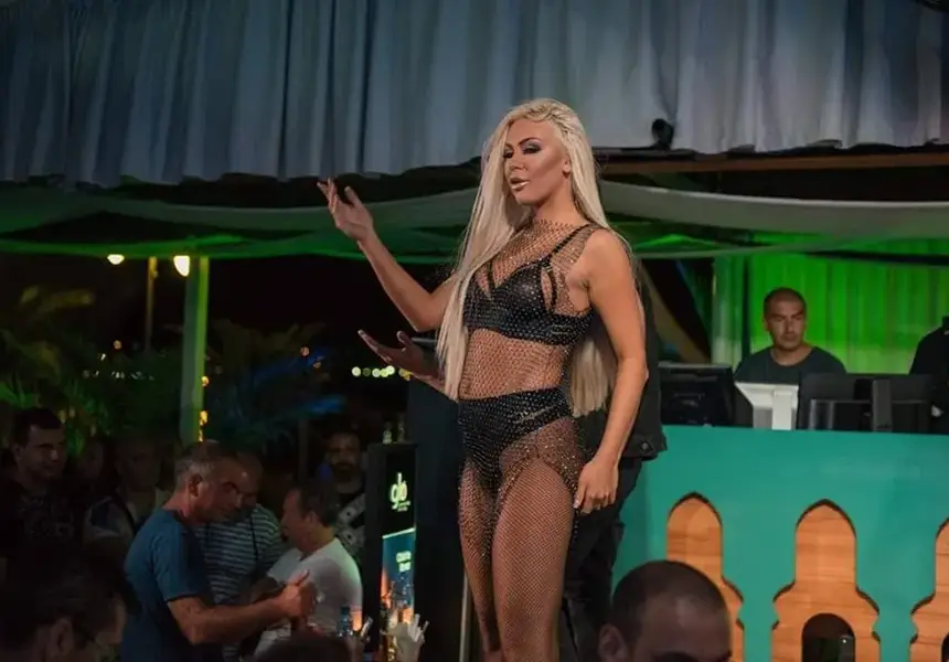 Мис Плеймейт Михаела Тодорова: С Христо Сираков много се обичахме, дължа му всичко, което съм постигнала!