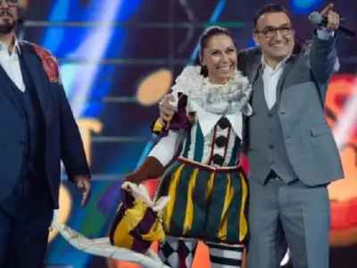 На косъм от злополука! Теди Кацарова ЗАДУШЕНА в „Маскирания певец“