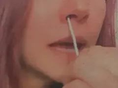 Нина Добрев  нонстоп се тества