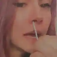 Нина Добрев  нонстоп се тества