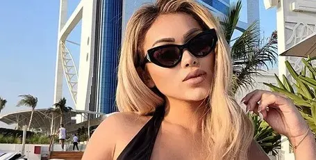 Нора Недкова бръмчи в Дубай