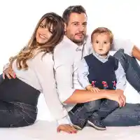 Петя Дикова показа корема