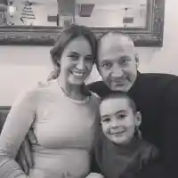 Радина Кърджилова най-сетне показа бременно коремче