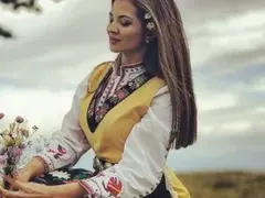 Райна призна: Обвързана съм