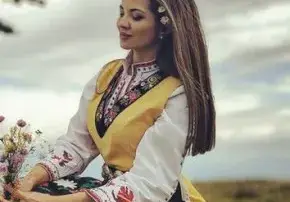 Райна призна: Обвързана съм