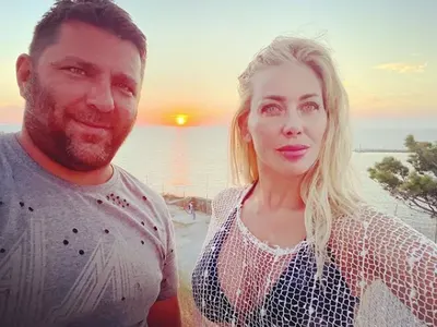 Съсед дере колите на Антония Петрова и мъжа й (Миската пропищя от комшийския тормоз - Фото)