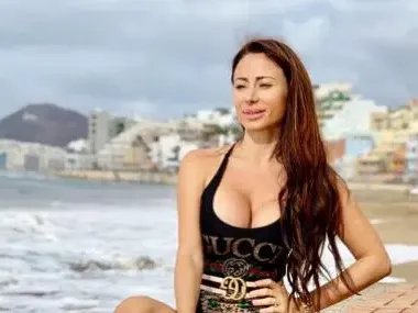 Шефката на силиконките събира дебеланки за конкурс