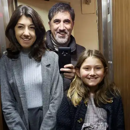 Щерката на Башар Рахал стана влогър