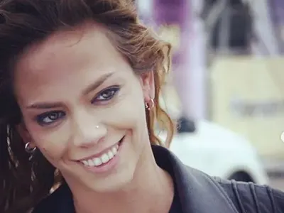 Снежана Макавеева се показа сънена от леглото! (ФОТО БЕЗ ГРИМ ТУК)