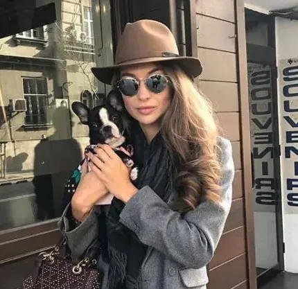 Станкулова с ново куче в живота