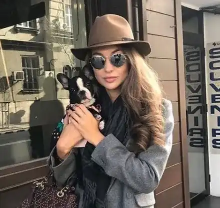 Станкулова с ново куче в живота