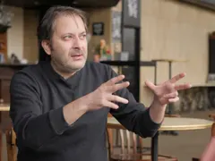 Стефан Денолюбов официално движи с новата си жена след развода (Снимка)