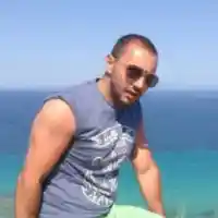 Суета! Антон Хекимян се боцка с ботокс