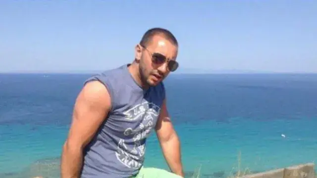 Суета! Антон Хекимян се боцка с ботокс