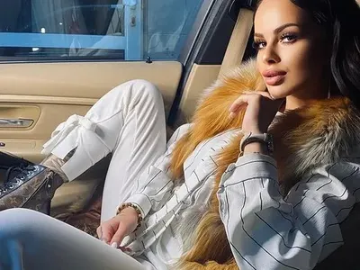 Сузанита отново си показа силикона (Горещо фото в галерията)