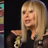 Татуиран мачо от обгрижва Лили! Мускулягата обожава новата си господарка