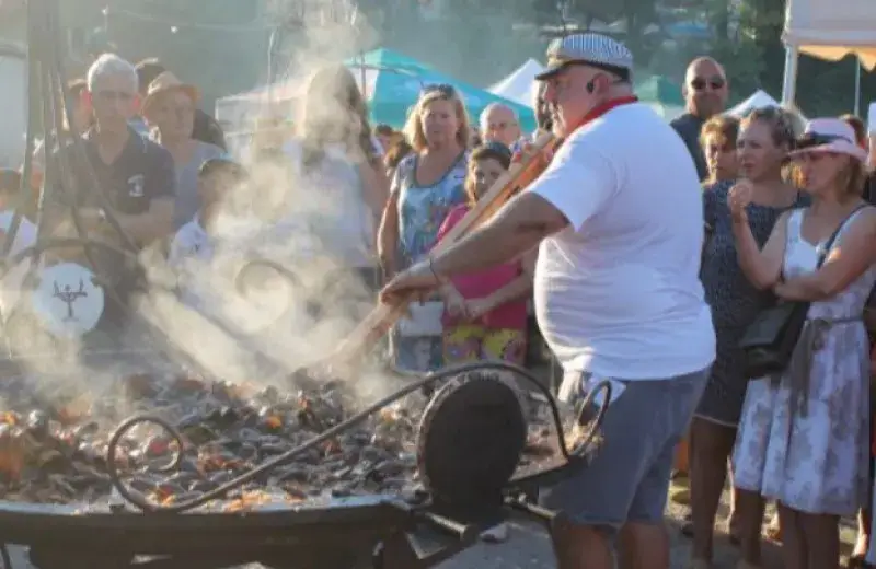 Ути ходи по къси гащи в късна есен