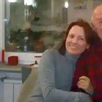 Вдовицата на Коста Цонев продава къщата му за 1 милион