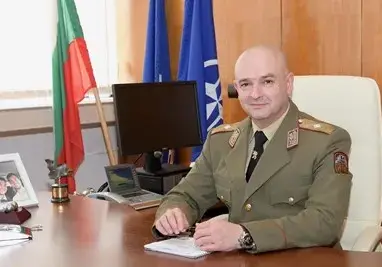 Вижте какво работят синовете на генерал Мутафчийски