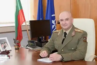 Вижте какво работят синовете на генерал Мутафчийски