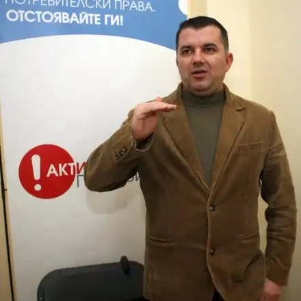 Внимание: Глобяват търговци за липса на дезинфектант по диспенсърите