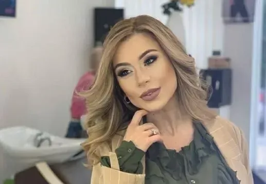 Ася Капчикова супер яка мацка и в кухнята (ФОТО В Галерията)
