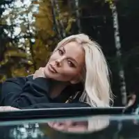 Защо Емилия отложи премиерата на албума си?