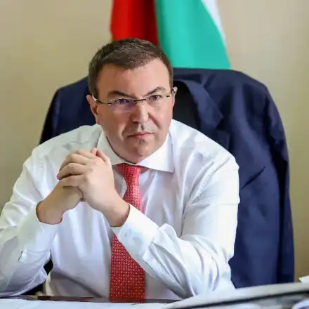 Здравният министър Костадин Ангелов люби гимнастичка