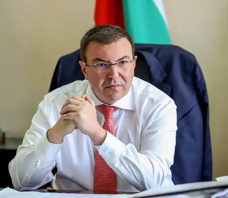 Здравният министър Костадин Ангелов люби гимнастичка