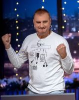 Коцето Калки острига косата си след 40 години (Пеещият зъболекар претърпя неочаквана трансформация - СНИМКИ)