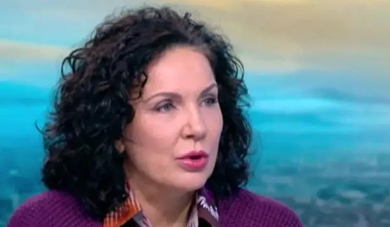 Антония Първанова се бетонира с ботокс