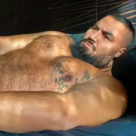 Азис с психични отклонения след приема на мъжки хормони (Снимки)