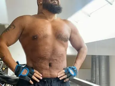 Азис с психични отклонения след приема на мъжки хормони (Снимки)